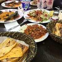 Photo taken at Tahir Usta Dürüm ve Kebap Salonu by Yasin Ü. on 6/29/2018