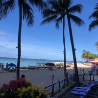 Снимок сделан в Outrigger Waikiki Beach Resort пользователем Trish H. 4/29/2022
