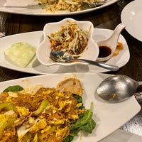 Photo taken at Sukhothai Restaurant by Utakata on 9/3/2022