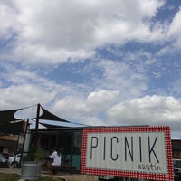 5/8/2013に365 Things AustinがPicnik Austinで撮った写真