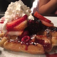 1/19/2017 tarihinde Chase H.ziyaretçi tarafından Syrup Desserts'de çekilen fotoğraf