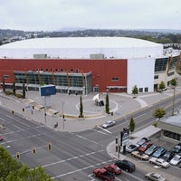 Das Foto wurde bei Save-On-Foods Memorial Center von Save-On-Foods Memorial Center am 6/10/2016 aufgenommen