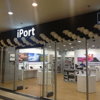 Photo taken at iPort Apple by Светлана on 1/16/2013