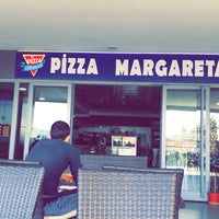 รูปภาพถ่ายที่ Pizza Margareta Sembol İstanbul โดย HEEBO เมื่อ 6/20/2018