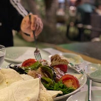 Снимок сделан в Ataköy Bahçem Restaurant пользователем amir m. 8/23/2021