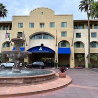 Снимок сделан в Tempe Mission Palms Hotel and Conference Center пользователем William T. 1/5/2023