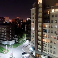 Photo taken at Манхеттен апартаменты by Евгений Т. on 8/29/2017