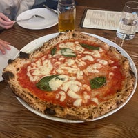 Photo taken at L’Antica Pizzeria by Leandro M. on 5/6/2023