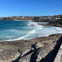 Photo taken at Bronte Coastal Walk by Erika L. on 7/19/2023