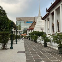 Photo taken at Wat Patumwanaram by Haslan H. on 10/23/2023