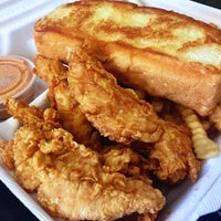 7/26/2016에 Nessie님이 Raising Cane&amp;#39;s Chicken Fingers에서 찍은 사진