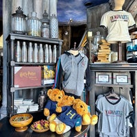 Photo taken at Universal Studio Store by Nessie on 2/6/2023