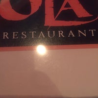 Das Foto wurde bei Ola Restaurant von Kristi D. am 1/22/2017 aufgenommen