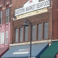 Снимок сделан в Eastern Market Seafood Co пользователем ElTroque @. 8/5/2016