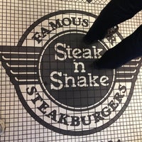 Photo taken at Steak &#39;n Shake by Ed E. on 7/29/2013