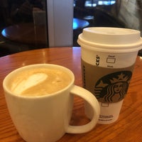 Photo taken at Starbucks by 🌑🌕CeNk🌕🌑 on 5/20/2022