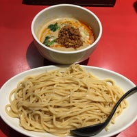 Photo taken at つけ麺工房 浅草製麺所 by ネイチ on 12/5/2021