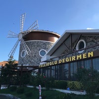 Foto diambil di Tellioğlu Değirmen Cafe &amp;amp; Restaurant oleh Aylin A. pada 10/3/2021