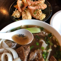 5/16/2018 tarihinde John Y.ziyaretçi tarafından Pacific Cafe Hong Kong Kitchen'de çekilen fotoğraf