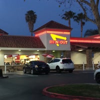 Photo taken at In-N-Out Burger by Ray I. on 1/2/2016