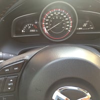 Foto diambil di Mazda Serdán oleh Marcela S. pada 11/25/2016