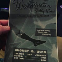 รูปภาพถ่ายที่ Theatre Off Jackson โดย Marcus G. เมื่อ 8/10/2019