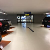 Photo taken at Schiphol Excellence Parking by  Ed B. on 12/14/2016
