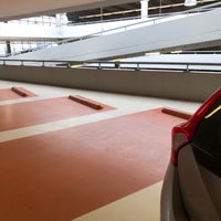 Photo taken at Schiphol Excellence Parking by  Ed B. on 6/4/2018