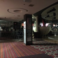 2/11/2017 tarihinde Adi T.ziyaretçi tarafından Queens Hotel &amp;amp; Nightclub'de çekilen fotoğraf