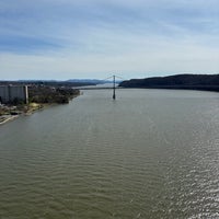Photo taken at Walkway Over the Hudson State Historic Park by Aurelie on 4/8/2023
