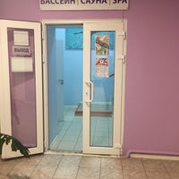Foto diambil di Парк-отель «Воздвиженское» oleh AnnaT pada 10/28/2019
