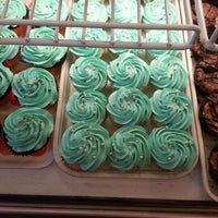 Foto tomada en Phipps Bakery Cafe  por Linda K. el 11/3/2012