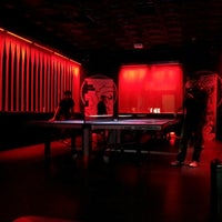 รูปภาพถ่ายที่ Chalk Ping Pong &amp; Billiards Lounge โดย Chris H. เมื่อ 12/13/2012