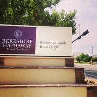 Foto tirada no(a) Berkshire Hathaway HomeServices Enchanted Lands, REALTORS - Roswell por Pecos A. em 8/3/2014