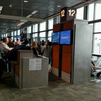 Gate 12 Airport Gate