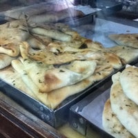 Foto tomada en Panadería y Confitería Armenia  por Guerrillero C. el 12/1/2012