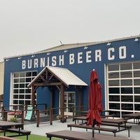 Photo taken at Burnish Beer Company by Thaís Helena S. on 6/7/2023