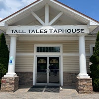 Снимок сделан в Tall Tales Brewery And Pub пользователем Thaís Helena S. 7/6/2023