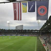 7/27/2017 tarihinde Volkan O.ziyaretçi tarafından Stadion Graz-Liebenau / Merkur Arena'de çekilen fotoğraf