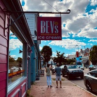 Photo taken at Bev&amp;#39;s Homemade Ice Cream by Aree A. on 6/16/2021