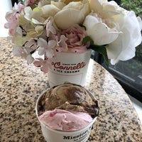 Photo taken at Mission Street Ice Cream and Yogurt - Featuring McConnell&amp;#39;s Fine Ice Creams by Laura H. on 5/26/2019