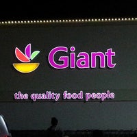 Photo taken at Giant Food by Stormin N. on 2/10/2013