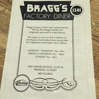 Photo prise au Bragg&amp;#39;s Factory Diner par Jenn A. le11/23/2014