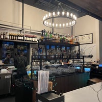 Foto tomada en RusTeak Restaurant And Wine Bar  por Mark L. el 5/17/2023