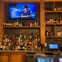 Foto scattata a RusTeak Restaurant And Wine Bar da Mark L. il 3/24/2022