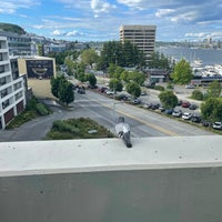 Foto scattata a Courtyard by Marriott Seattle Downtown/Lake Union da Mark L. il 6/7/2022