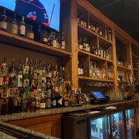 Foto diambil di RusTeak Restaurant And Wine Bar oleh Mark L. pada 5/19/2022