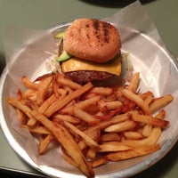 4/22/2013にNick M.がJoy Burger Barで撮った写真
