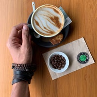 รูปภาพถ่ายที่ Nova Coffee โดย Iskandar . เมื่อ 9/12/2019
