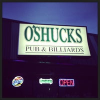 รูปภาพถ่ายที่ O&amp;#39;Shucks Pub &amp;amp; Karaoke Bar โดย Troy M. เมื่อ 6/24/2013